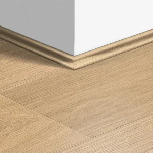 Quick Step White Varnished Oak Laminate Scotia 2.4m QS1283